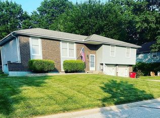 912 NW 12th St, Blue Springs, MO 64015