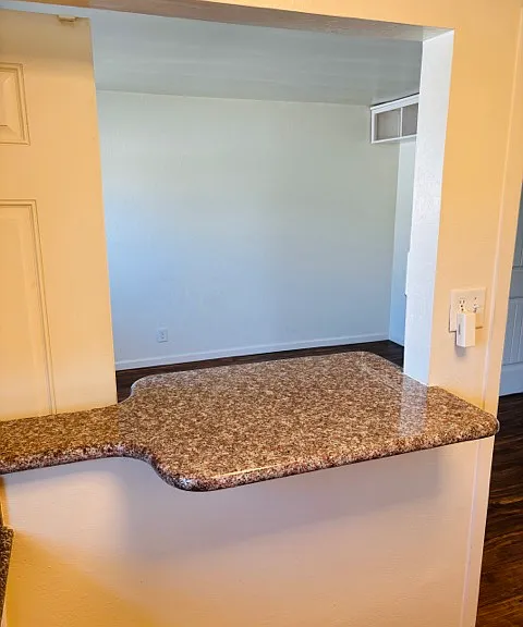 412 S Myers St — Photo 6