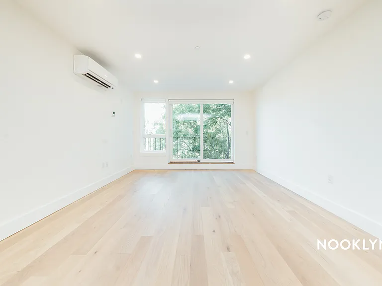 1901 10th Ave #1C — Photo 6