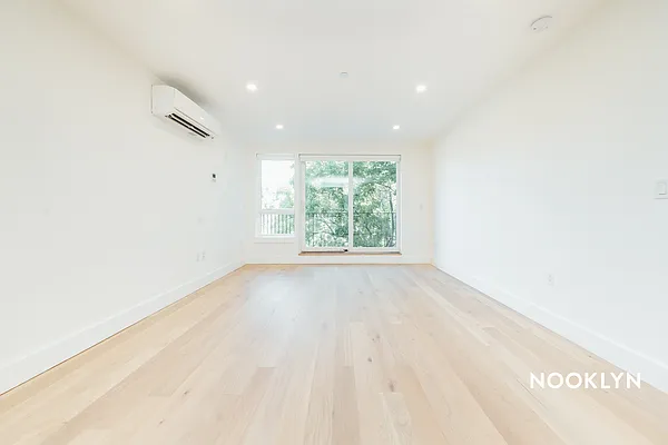 Rented by Nooklyn NYC LLC | media 34