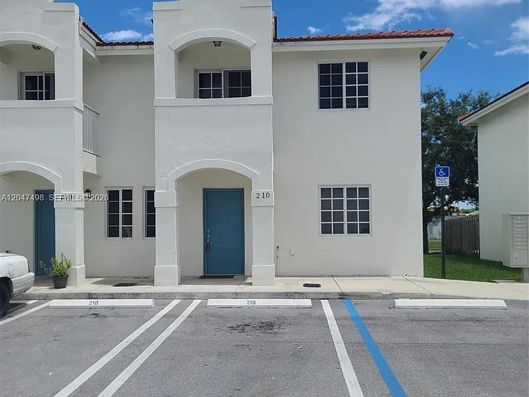 210 SW 3rd Ct — Photo 1