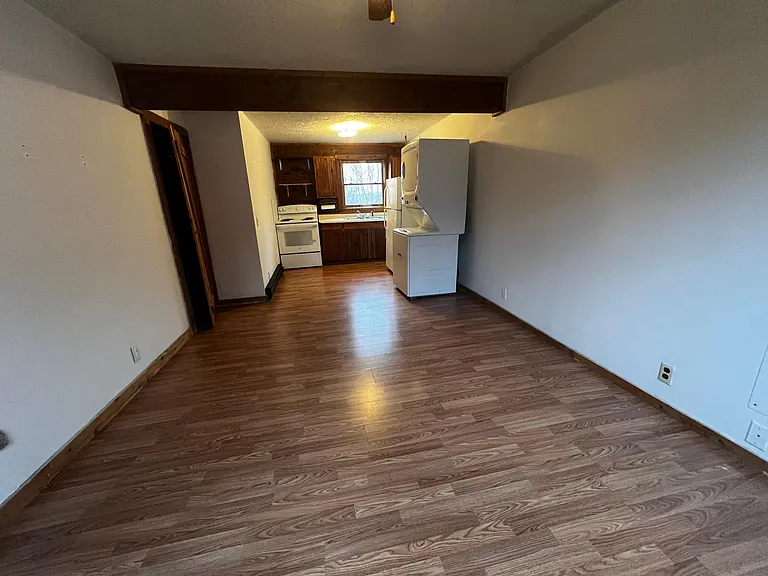 1098 S Pottersville Rd #6 — Photo 5