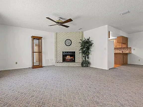 3757 NW Huntsboro St #103 — Photo 1