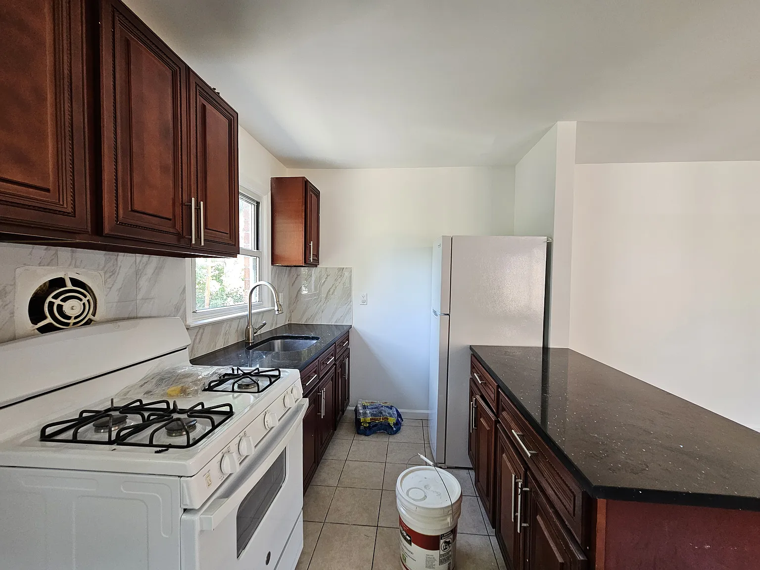 55 Handy St — Photo 2