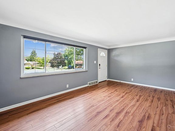 3rd image of 9286 Montoro Dr