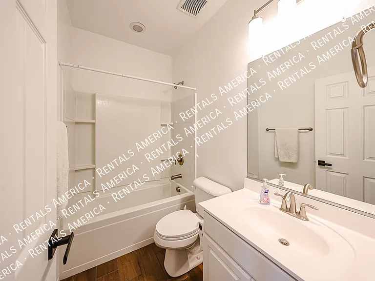 5211 W Leodra Ln — Photo 9