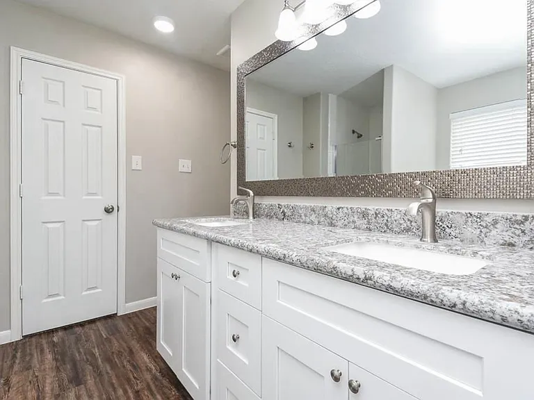 2519 Fox River Ln — Photo 22
