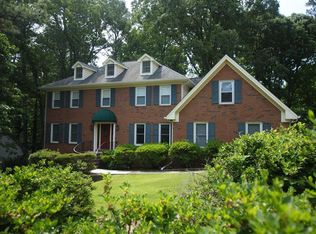 2705 Kinnett Dr, Lilburn, GA 30047
