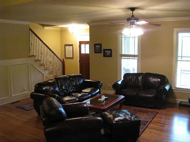 4 bed, 2854 sqft, $2,875 — Photo 4