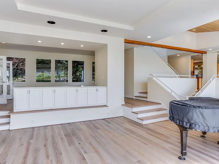 8158 W Mercer Way — Photo 11