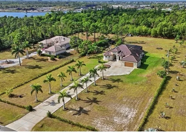 3816 NW 32nd Pl, Cape Coral, FL 33993