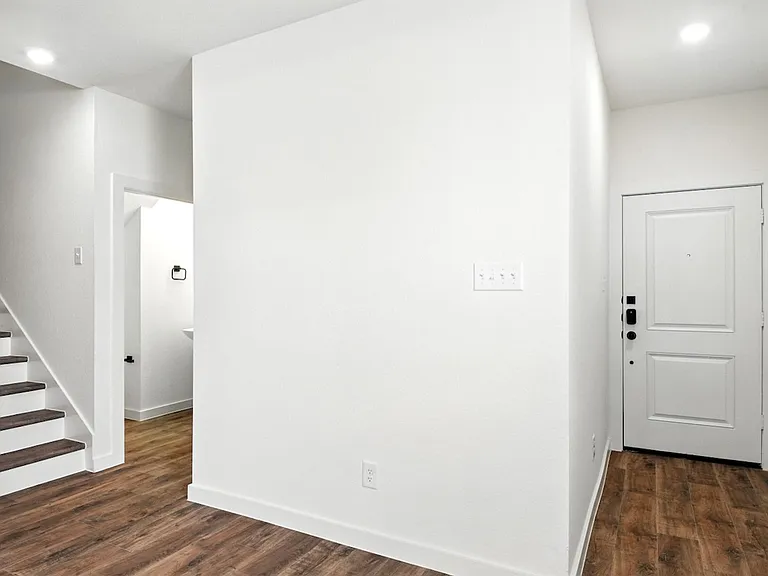 1860 N Dry Cherry Ln #B — Photo 43