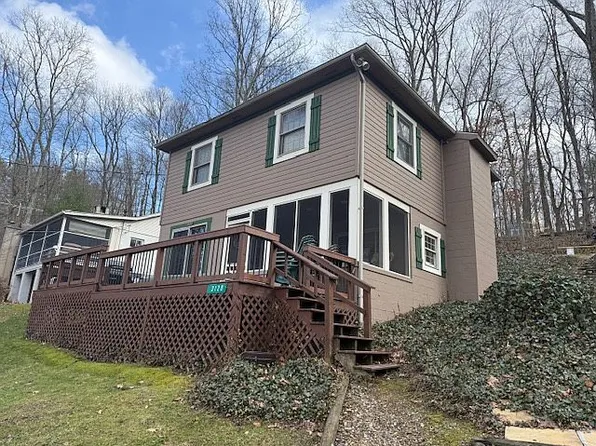 3128 Rockwood Dr SW, Sherrodsville, OH 44615