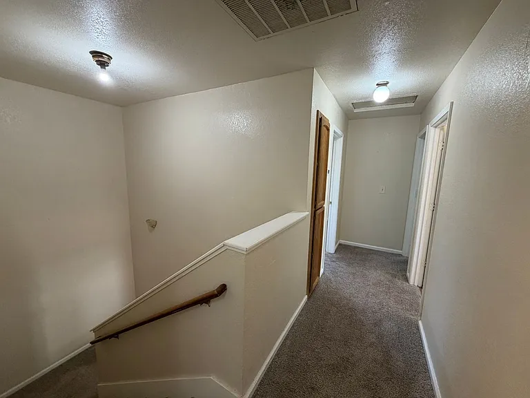8801 Mohamed Cir — Photo 17