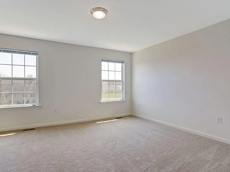 5300 Mendenhall Dr — Photo 9