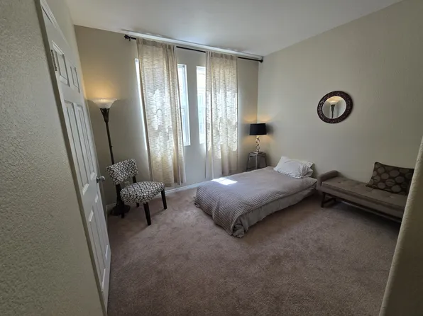 3127 Lisbon Ln, Oxnard, CA 93036