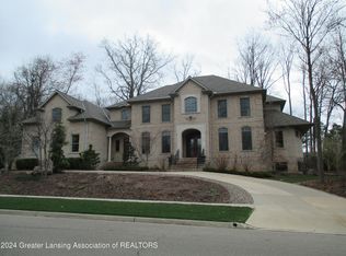 2437 Pine Hollow Dr, East Lansing, MI 48823