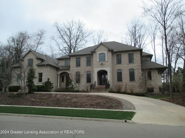 2437 Pine Hollow Dr, East Lansing, MI 48823