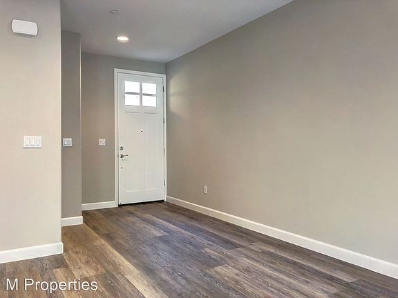 4th image of 1648 Edgeworth Ave