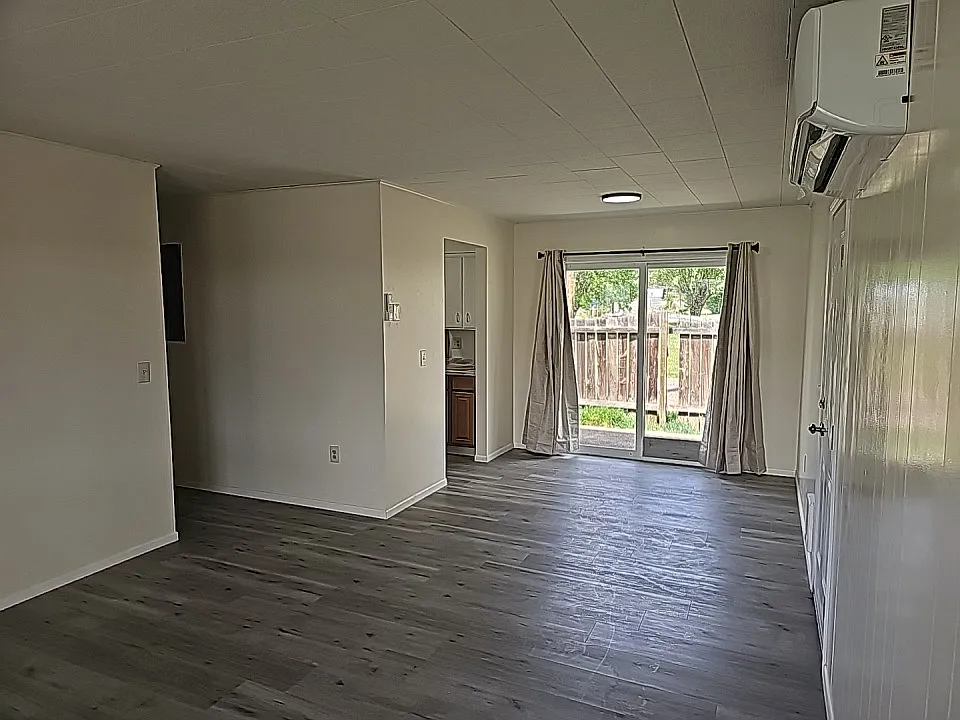 Building Photo - 320 N Columbus Ave #2