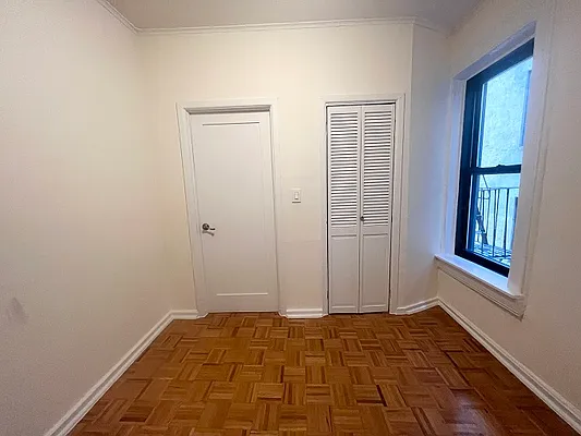 Rented by City Connections Realty | media 5