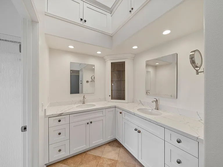 500 Stoneham Ct #102 — Photo 3
