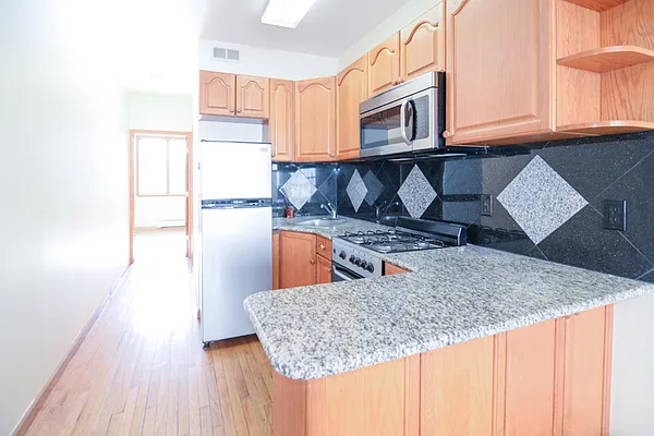 Rented by Greenpoint Properties | media 3