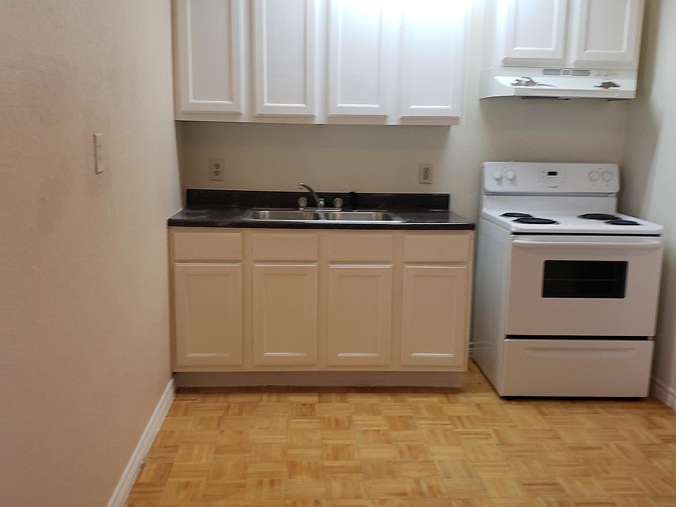 2nd image of 208 E Park Ave #1