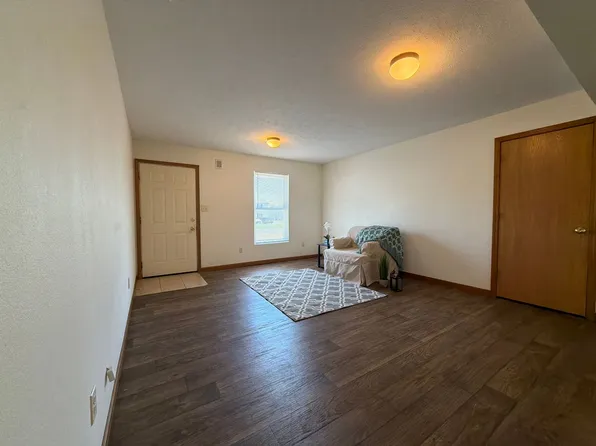 275 Woodridge Court