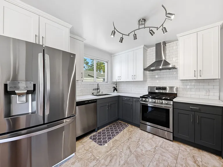 4252 Callan Blvd — Photo 15