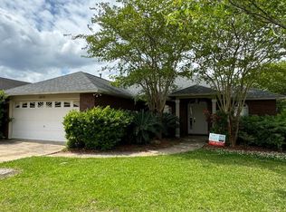 8476 Hannary Dr, Tallahassee, FL 32312