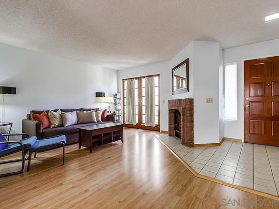 3rd image of 1415 Summit Dr