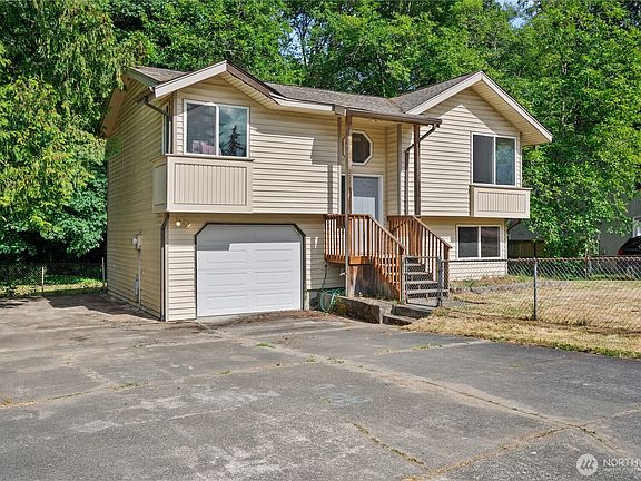 3rd image of 7780 E Van Buren Street