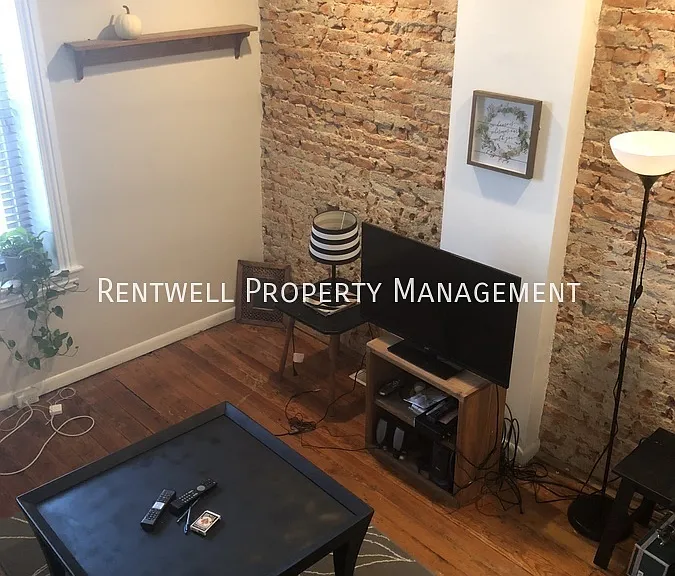 208 East St — Photo 27