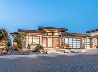 1050 Ledgeview Ct, Kelowna, BC V1W 5M6