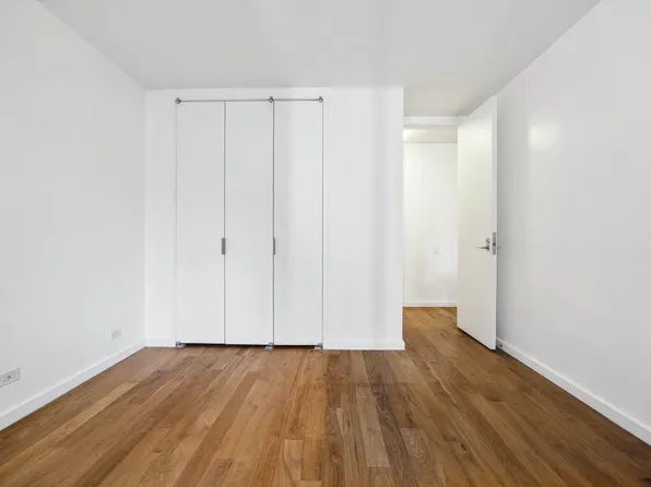 515 East 72nd Street image 12 of 29