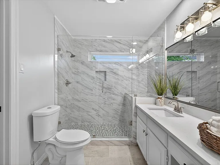 3330 Sharpview Ln — Photo 8