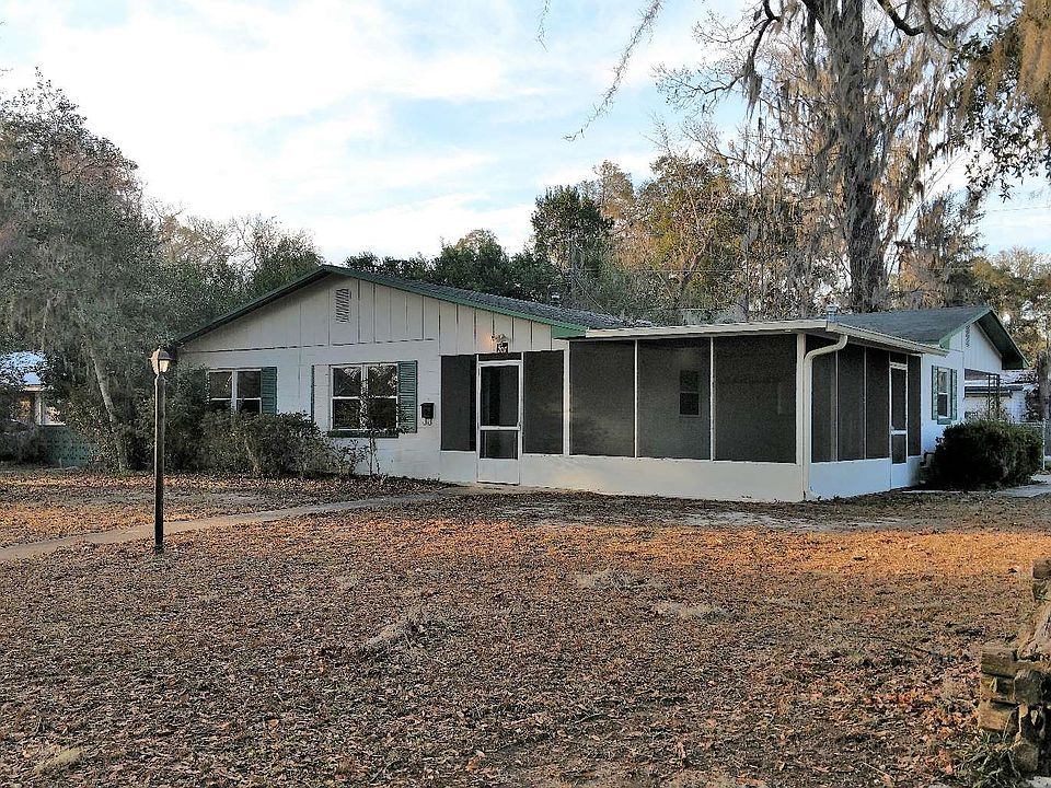 1st image of 207 SE Osceola Pl