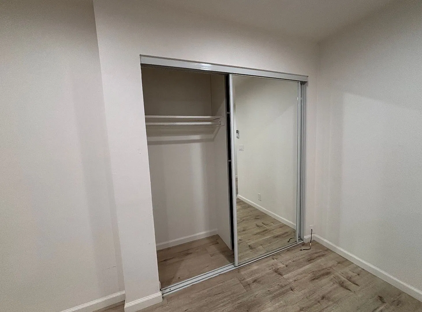 292 - 350 Franciscan Ct — Photo 3