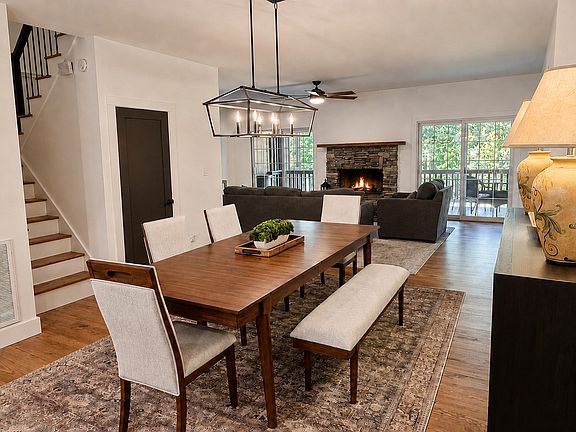 5th image of 56 Hampton Glen Lane #C