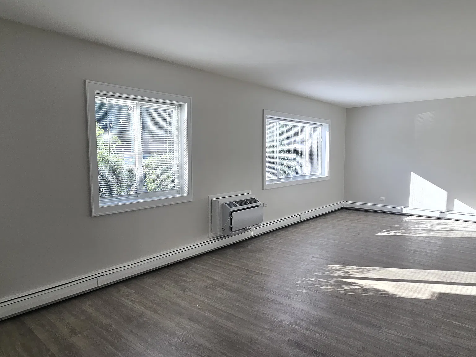 1851 S Morris Hill Dr — Photo 2