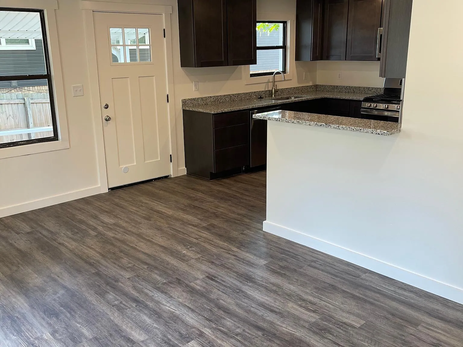 2 bed, $1,600 — Photo 2