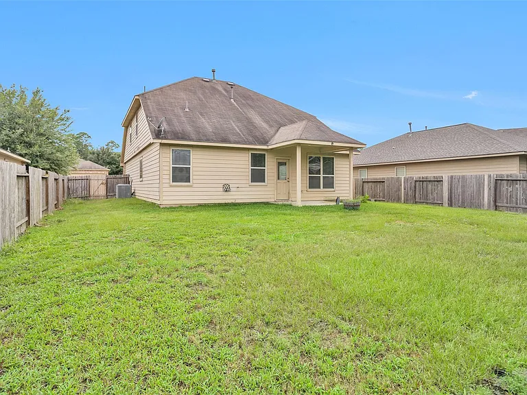 9419 Elliotts Ct — Photo 43