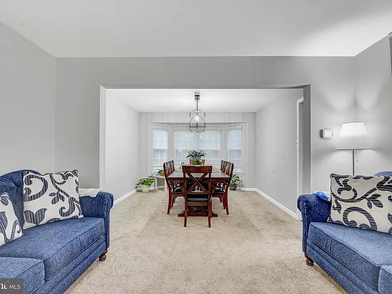 320 Kalorama Rd — Photo 8