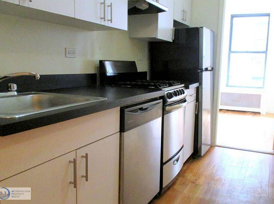 1st image of 22 Jones St APT 5A