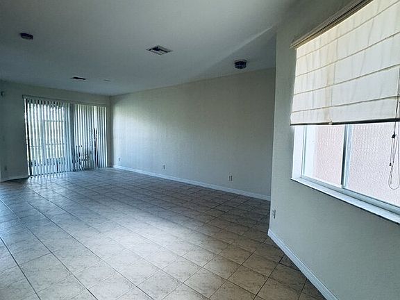 5th image of 3249 Antica St