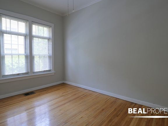 2nd image of 626.5 W Barry Ave #B626x-n2