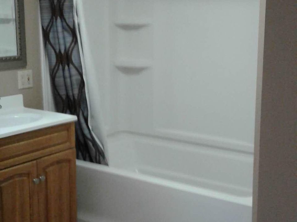 1st image of 462 Grand Ave