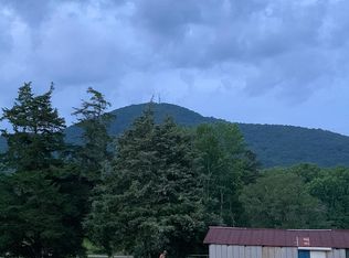 7092 H White Rd, Clermont, GA 30527