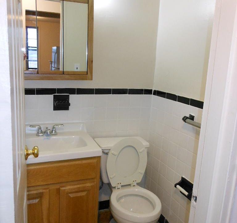 1st image of 1110 Stadium Ave APT 1A